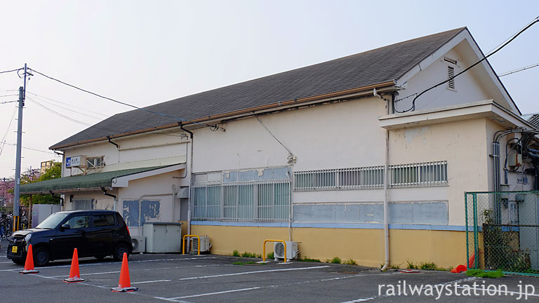 京都市・伏見区、JR奈良線・桃山駅の木造駅舎。1935年(昭和10年)築