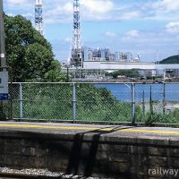 紀勢本線・冷水浦駅～海が見える駅の謎の構造物??～