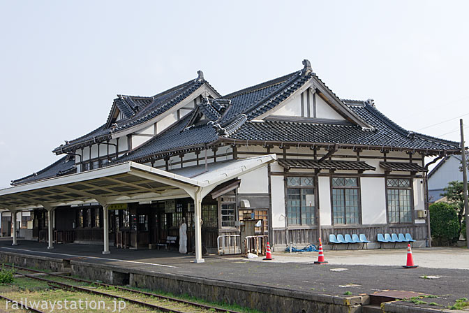 大社線・旧大社駅、重文の木造駅舎、ホーム側の風景