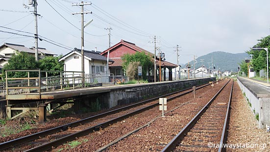 JR西日本・津山線・玉柏駅プラットホーム、2面2線の構内配線