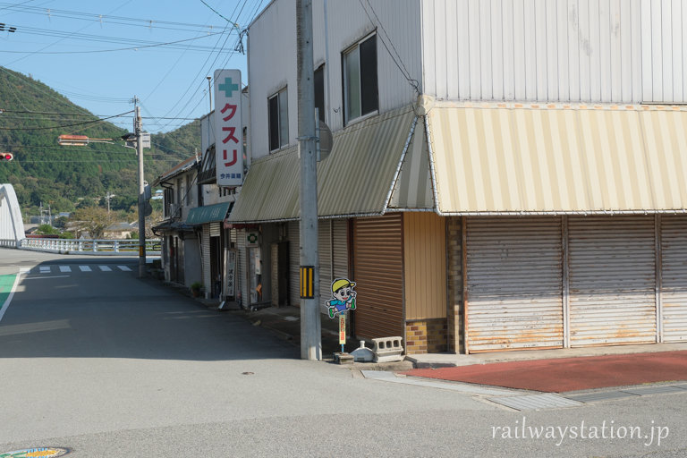 兵庫県神崎郡市川町、JR播但線・鶴居駅、駅前の商店街跡