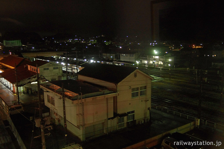 ホテルアルファーワン津山の部屋から見た津山駅構内