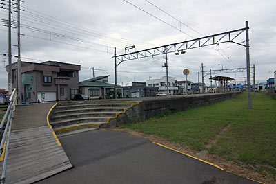 弘南鉄道・弘南線・弘前東高前駅、プラットホーム