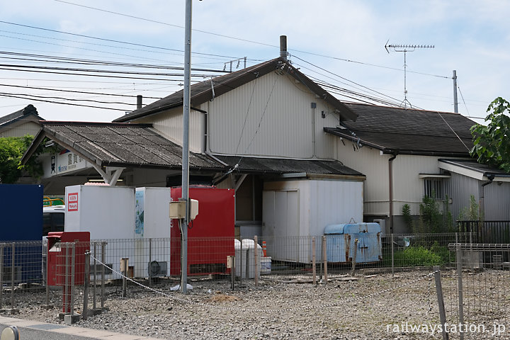 名鉄河和線・知多新線富貴駅、駅舎側面