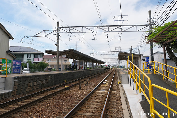 名鉄富貴駅、河和線と知多新線の分岐駅で2面3線のホーム