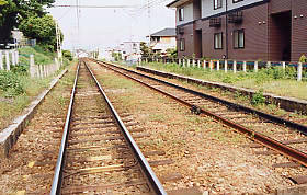 名鉄瀬戸線、大森駅‐印場駅間にあった霞ヶ丘駅の廃駅跡