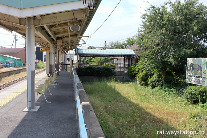 名鉄三河線・高浜港駅、側線跡が残るプラットホーム