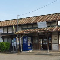 長野電鉄・屋代線・信濃川田駅、古色蒼然とした木造駅舎