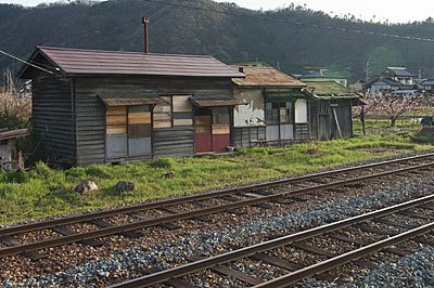 長野電鉄・屋代線・信濃川田駅、保線員詰所跡