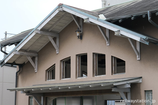 南海本線・諏訪ノ森駅旧駅舎、ステンドグラスがあった所