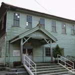 近江鉄道・八日市線・新八日市駅、1912年(大正11年)築の洋風木造駅舎。