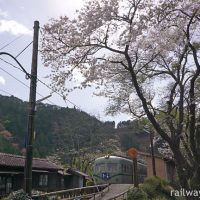 青部駅 (大井川鐵道・大井川本線)～木造駅舎と桜と古豪車両… レトロな春の風景～