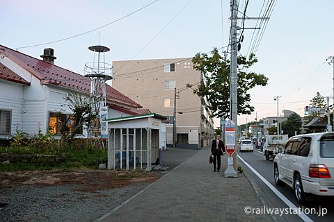 札幌市南区石山、旧石切山駅とじょうてつバス石山中央停留所。