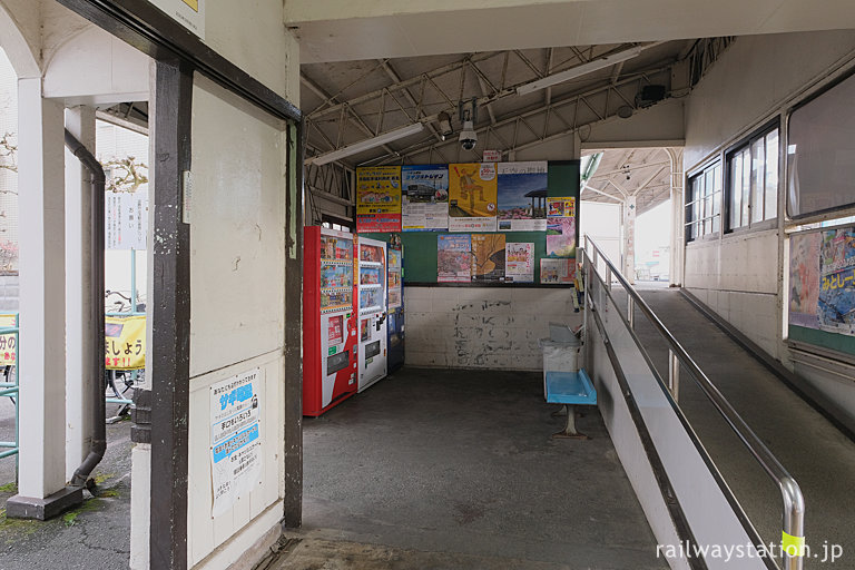 伊豆箱根鉄道駿豆線・三島二日町駅、駅舎内部の待合室跡?