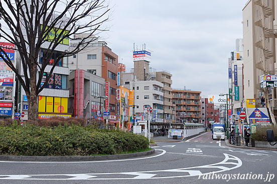 小田急電鉄・向ヶ丘遊園駅南口、かつてのモノレール駅跡地