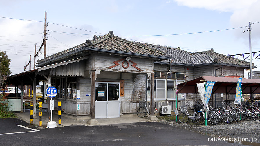 アルピコ交通(松本電鉄)・新村駅、開業の大正10年以来の木造駅舎