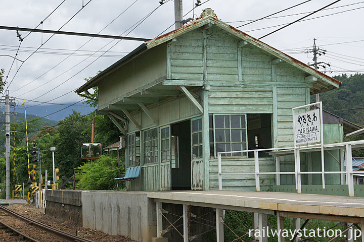 上田電鉄・別所線・八木沢駅、上田丸子電鉄時代からという木造駅舎