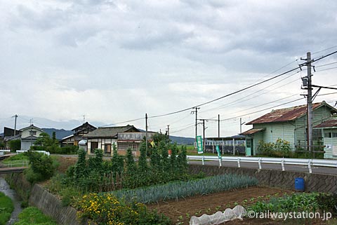 上田電鉄・別所線・八木沢駅、駅前の風景