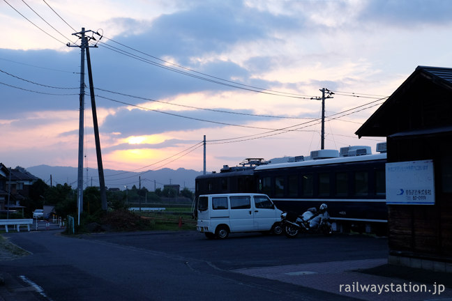 隼駅まつり後、夕暮れの隼駅