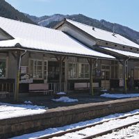 わたらせ渓谷鉄道・足尾駅、堂々とした木造駅舎
