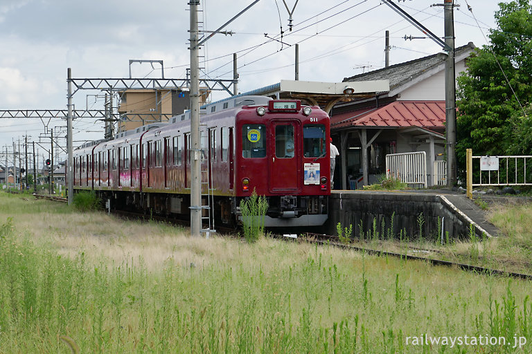 養老鉄道・揖斐駅、元近鉄車の610形が停車中